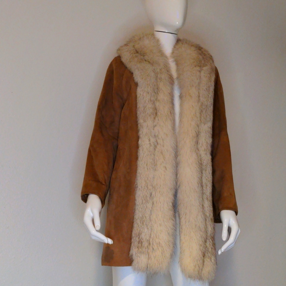 Women's Suede Coat with Fox Fur Trim - Camel